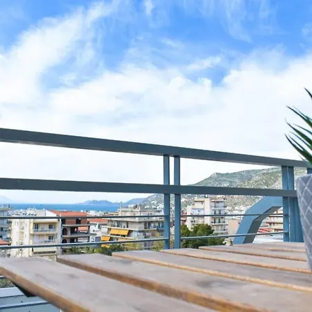 Loutraki Penthouse & Barbeque Apartment *